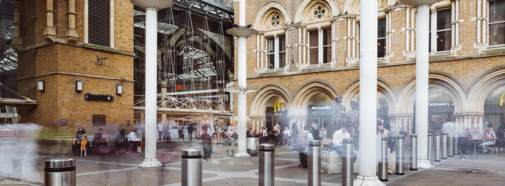 Liverpool St. Station.