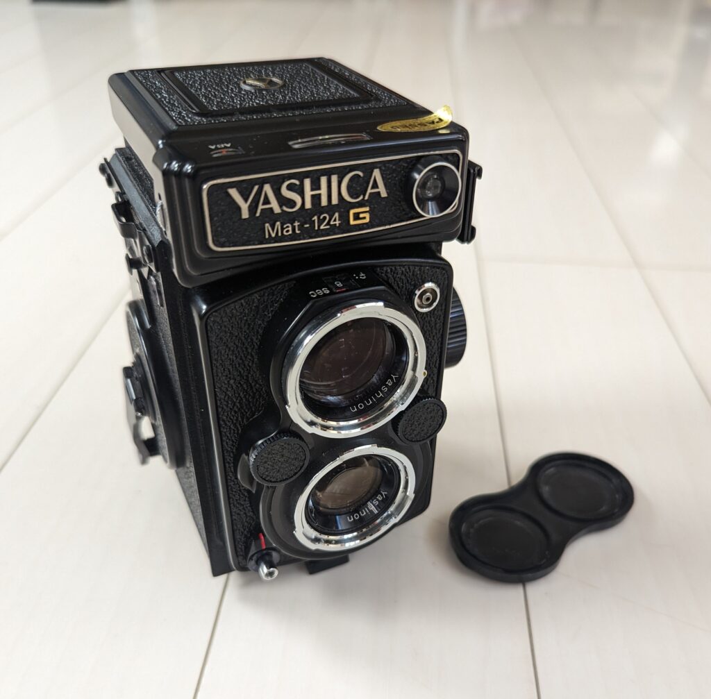 Yashica Mat 124G