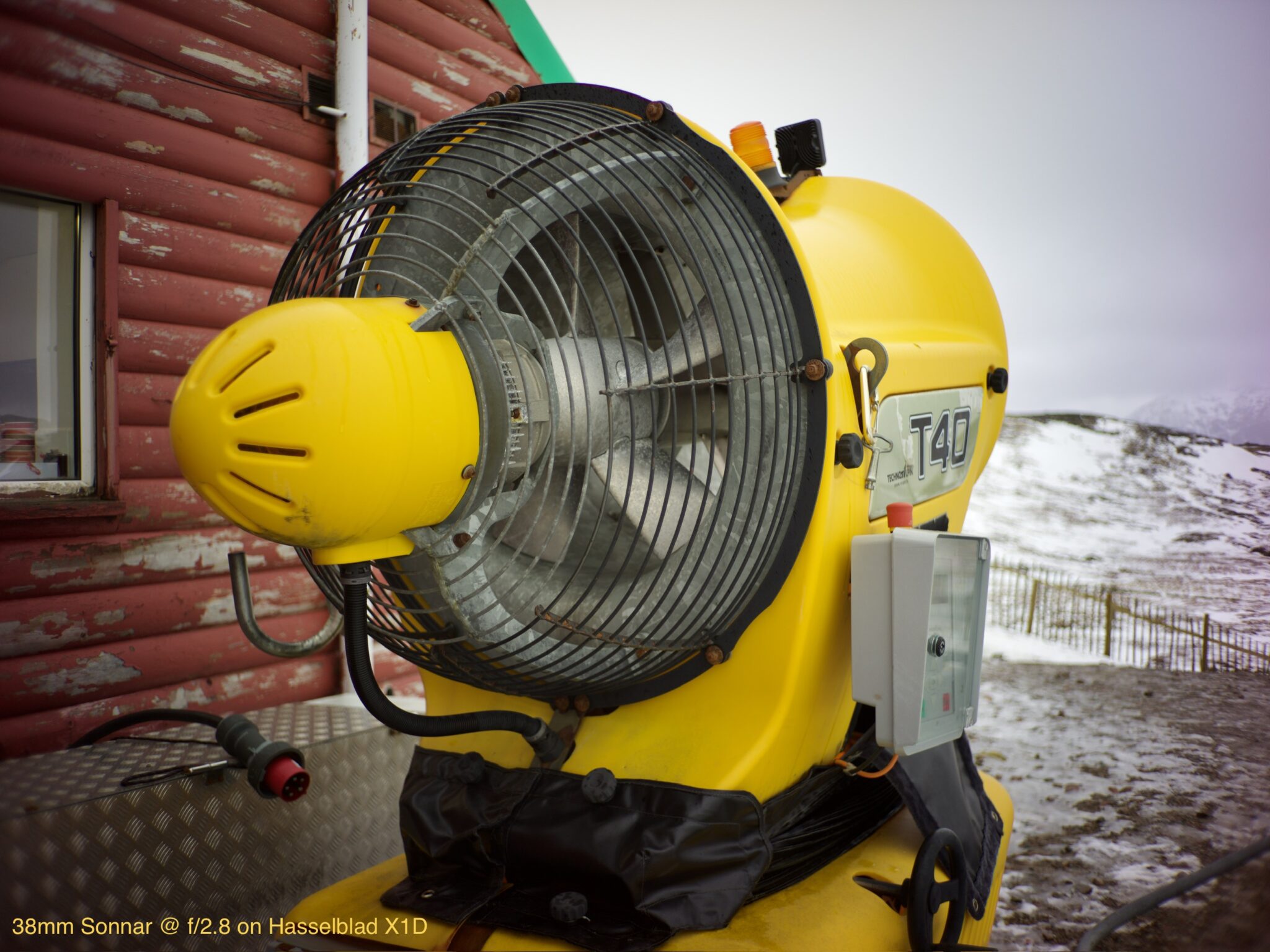 Carl Zeiss Sonnar 28/38 T*レンズ　MFTマウント Photo-16-02-2024-12-14-17-