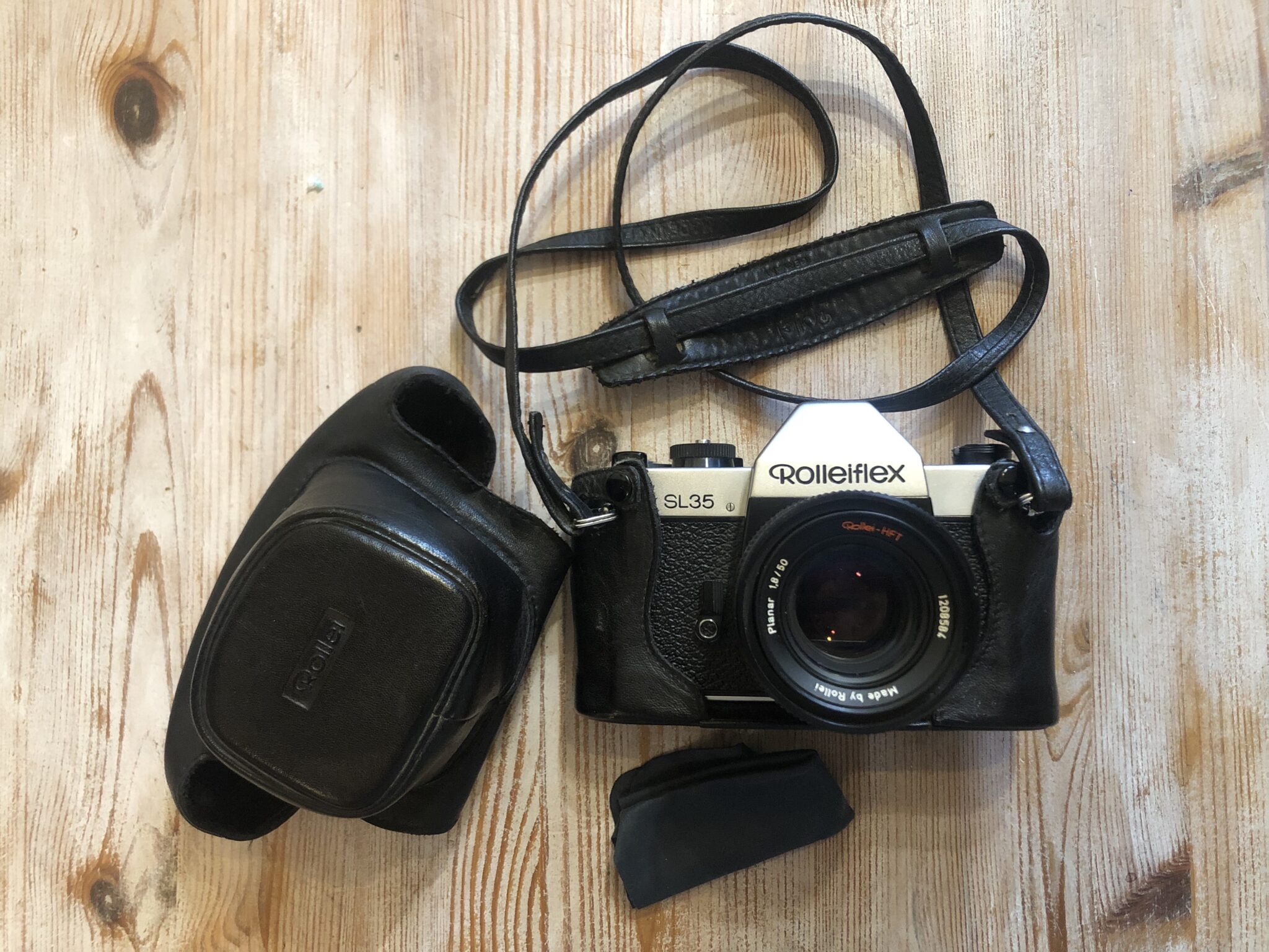 ⭐︎Rolleiflex SL35/ Carl Zeiss カールツァイス⭐︎ Rollei Rolleiflex SL35 Camera Carl Zeiss Planar 50/1.8 Lens