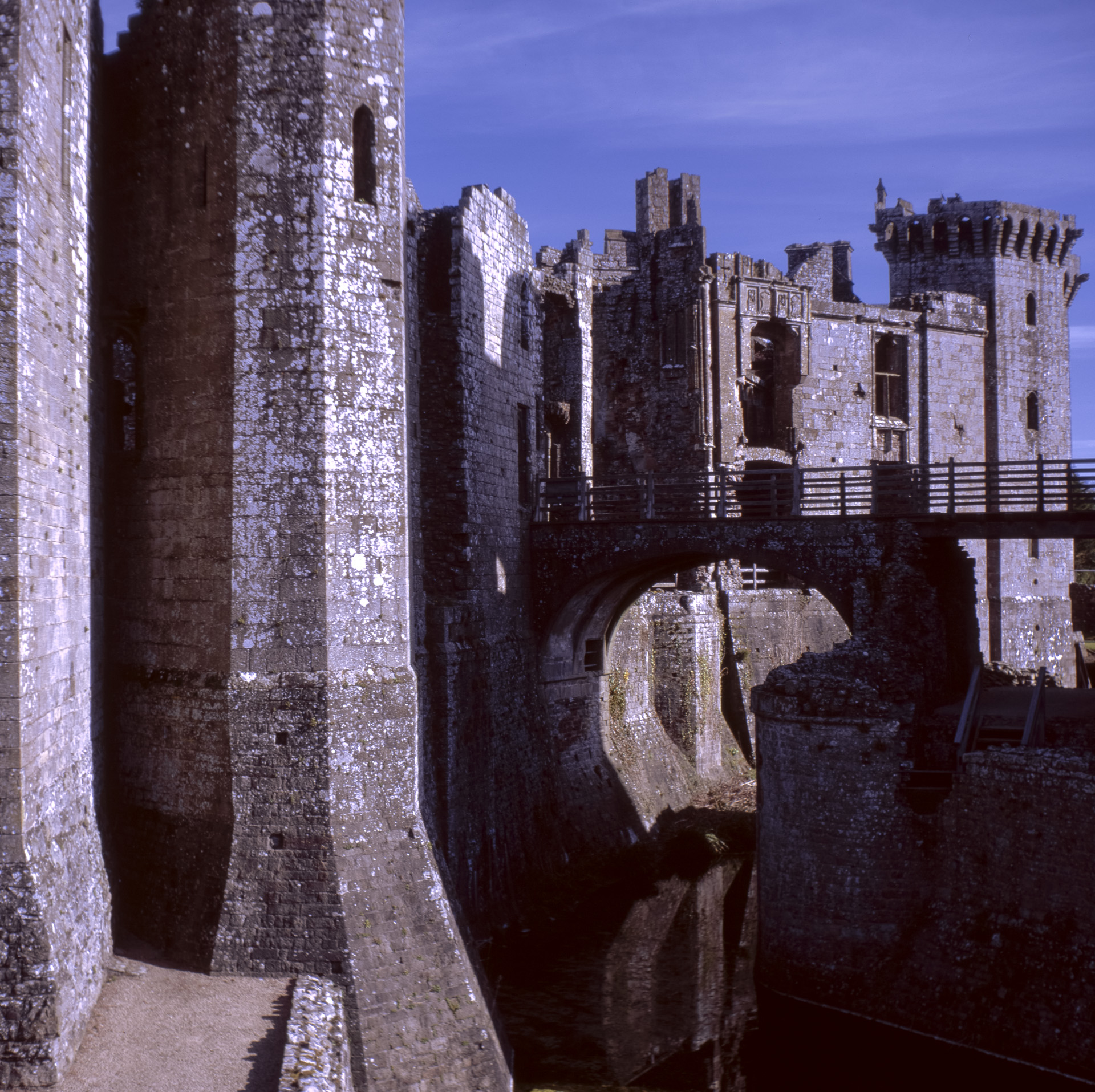5 (plus one or three) Frames of Raglan Castle - A Return to Velvia with ...