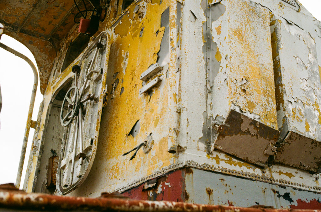 Picture of rusty boat