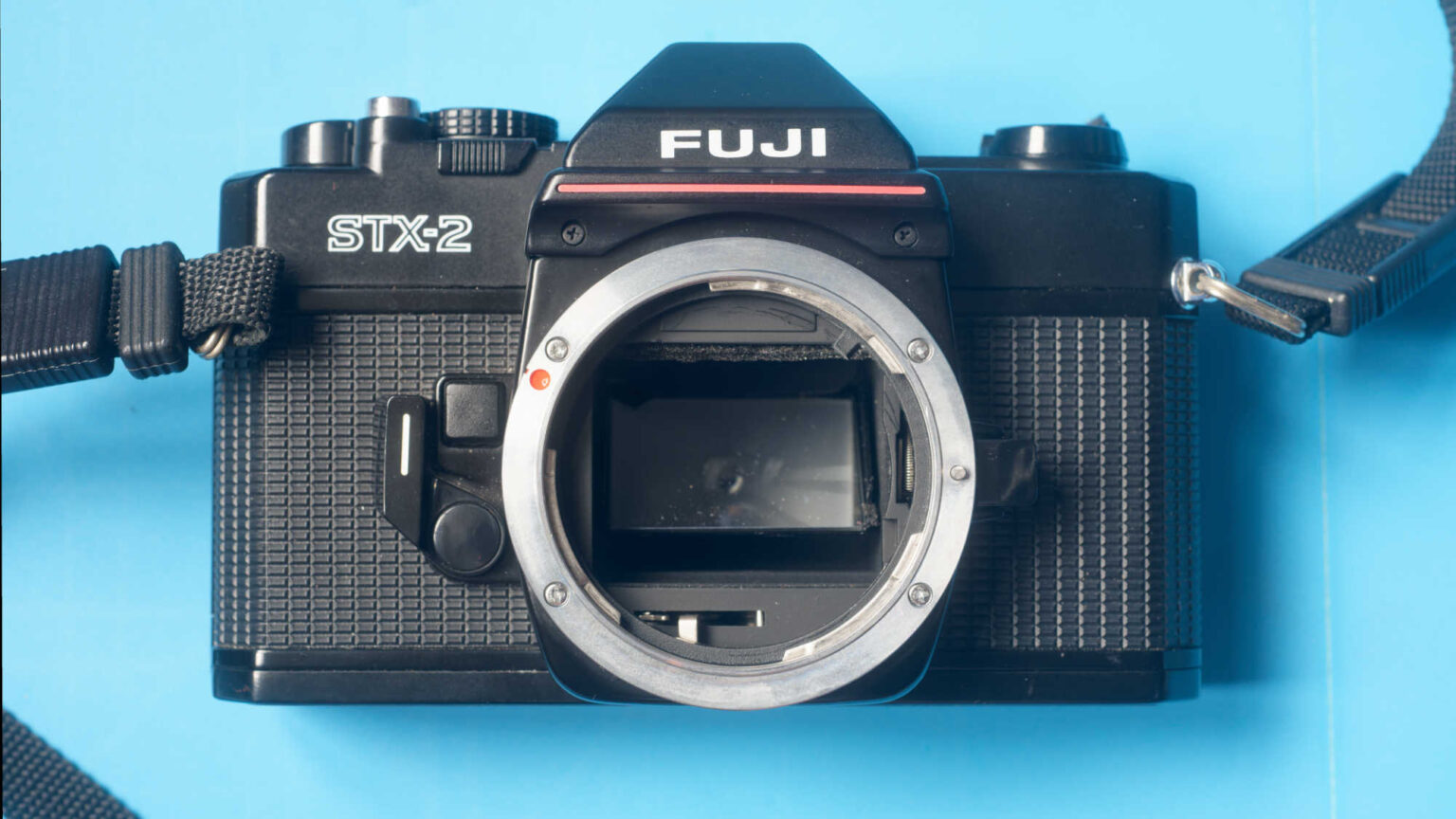 appareil photo argentique fujica stx-1 Zoom Tokura flash Cobra auto 260