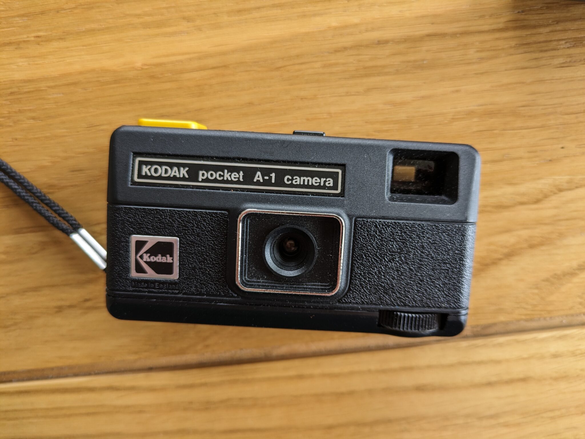 5 frames with a Minolta Panorama Zoom 28 - by Charles Higham