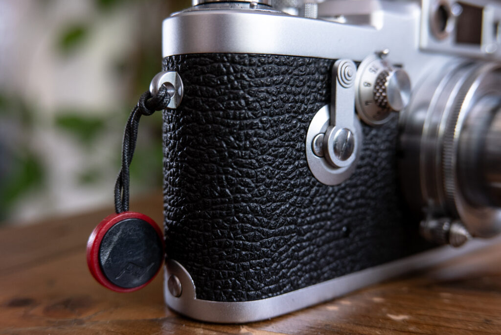 Leica iiig strap lug