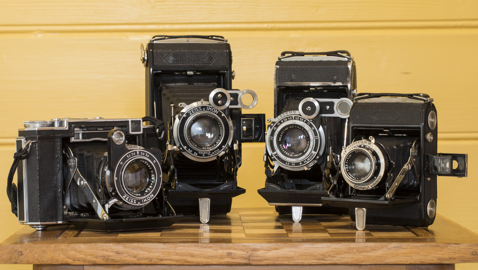 A group of Zeiss cameras.