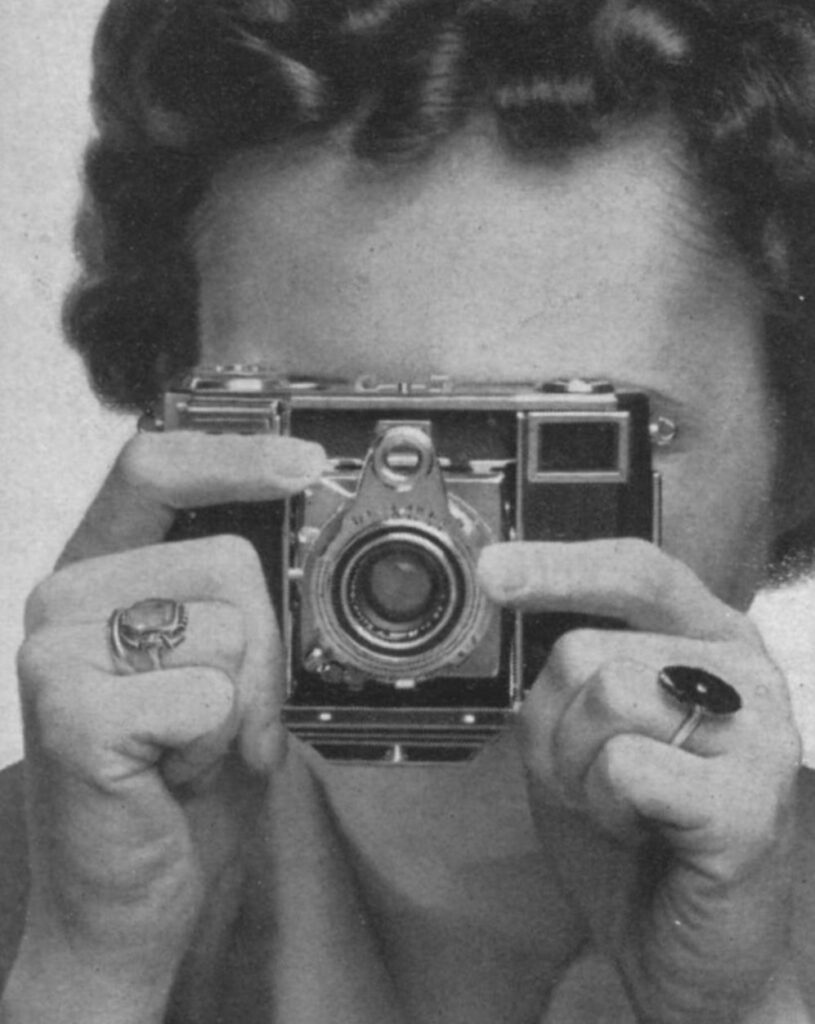 Zeiss Contessa 533/24 from the manual.