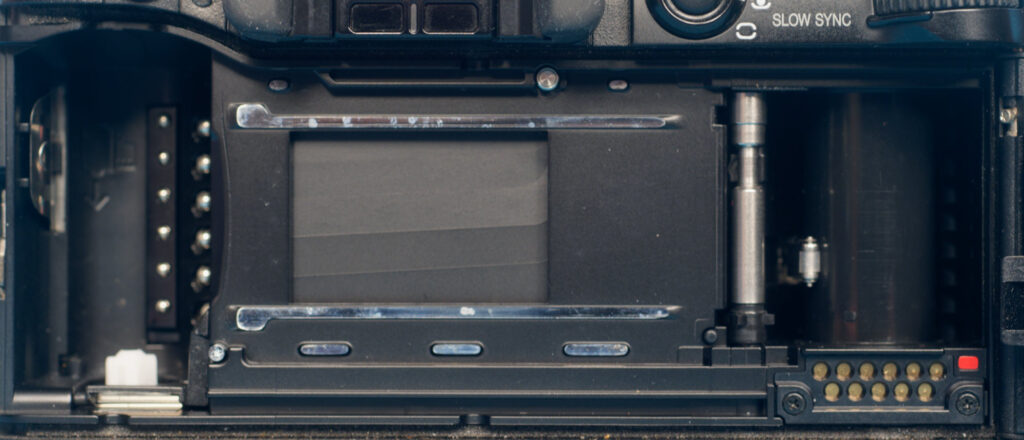 Dynax 9 - film compartment 