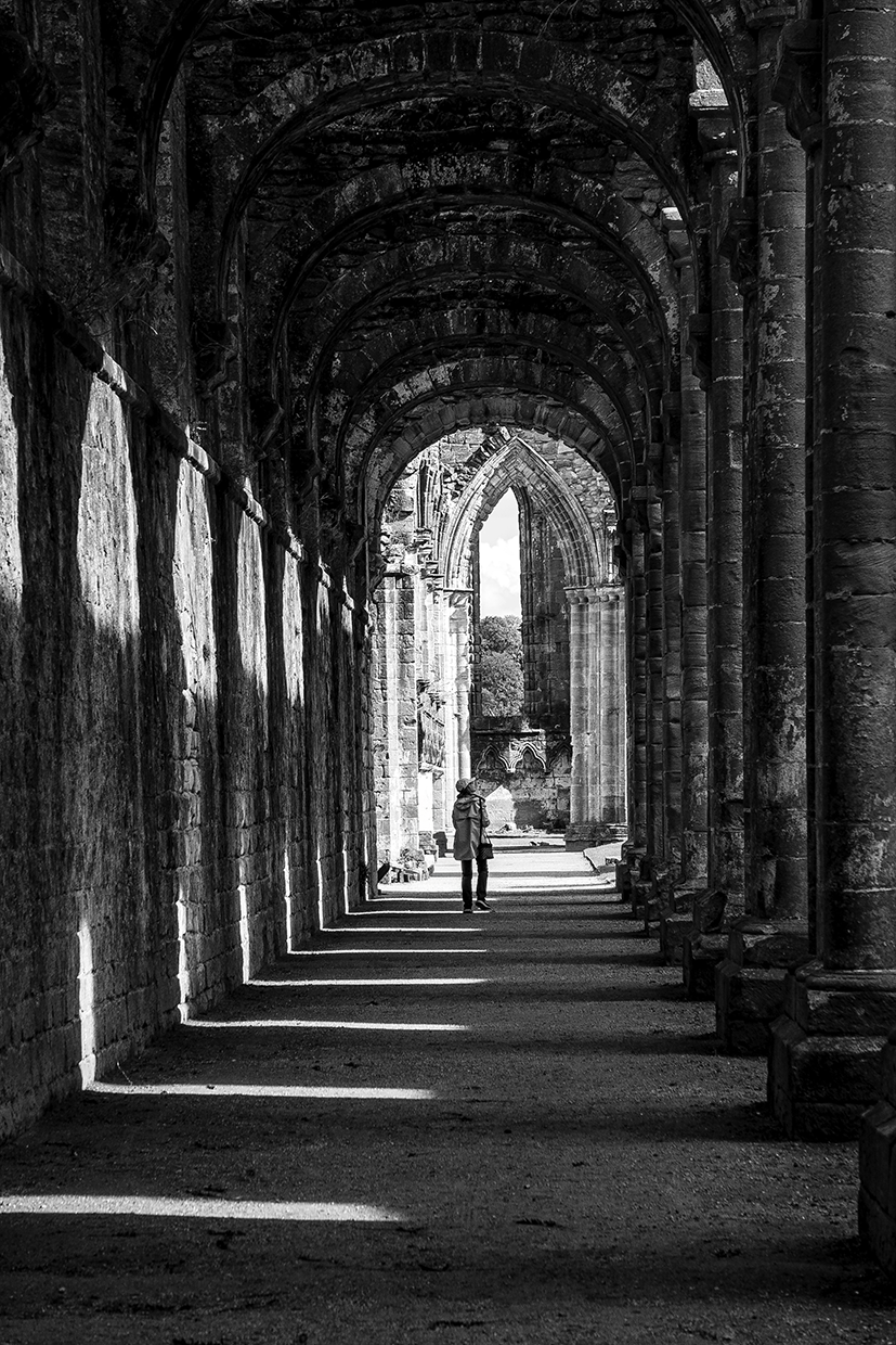 Tourist in English ruins