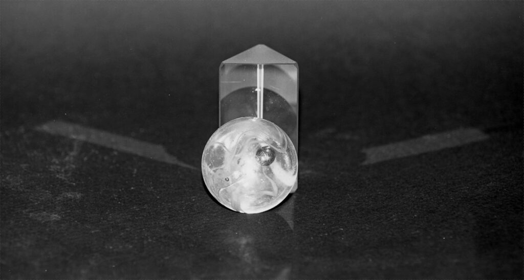 Also taken at 140mm zoom on the macro setting with flash and cropped.