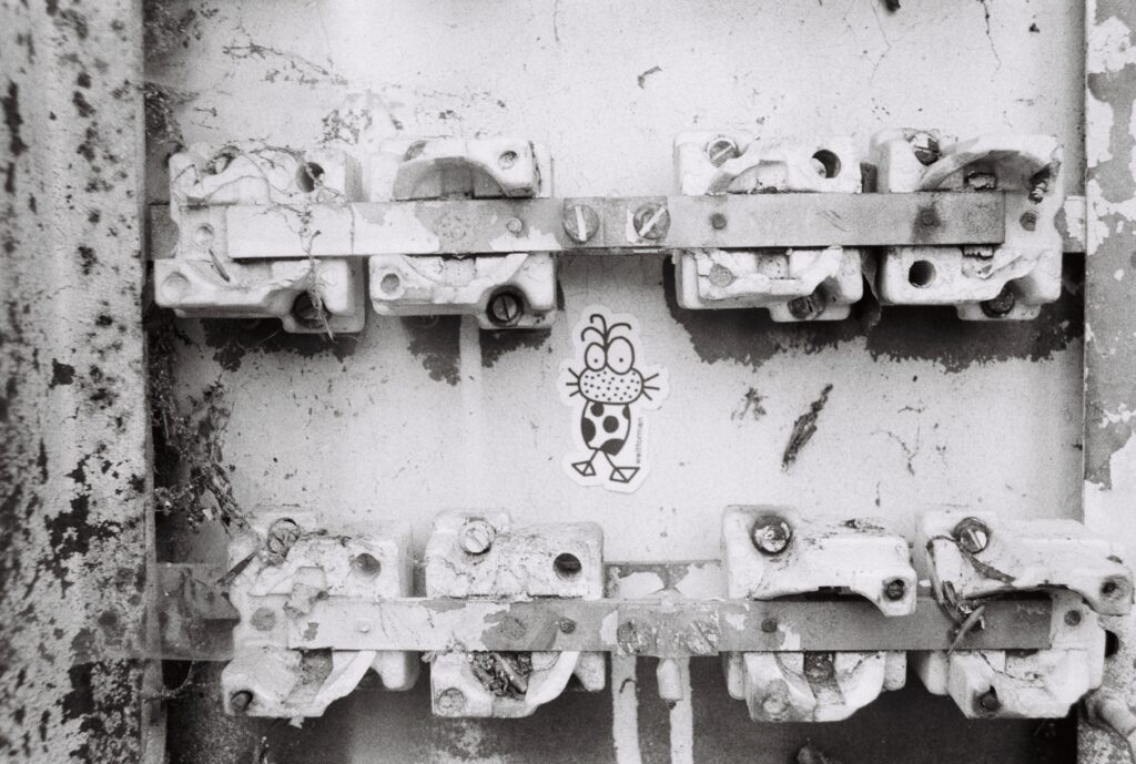 there are always more details in urbex, that give away the history of the place 