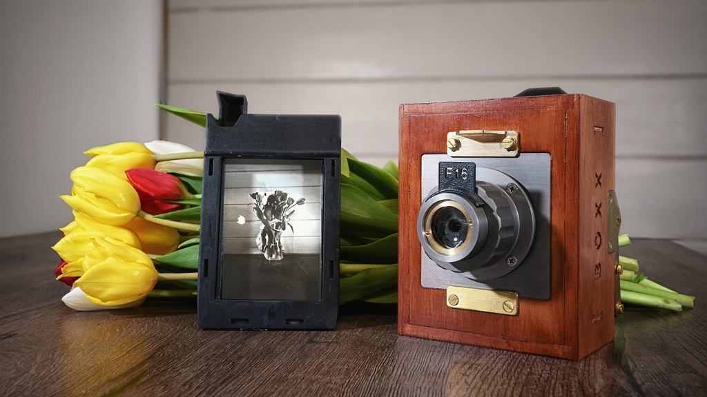 BOXX camera and example print
