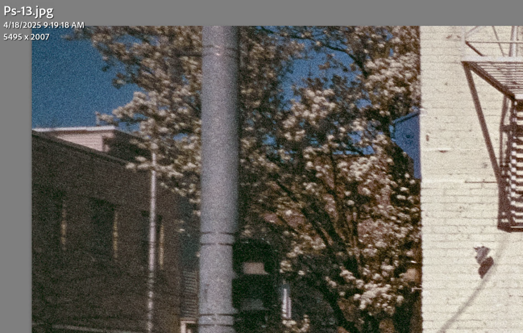 An image showing smudging and distortion increase approaching the corners