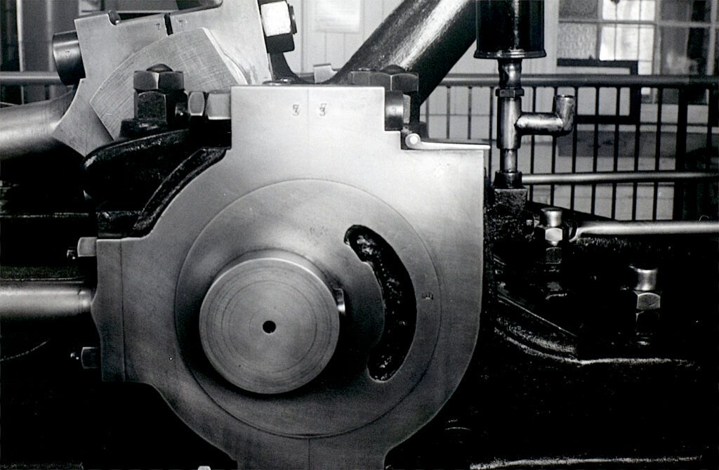 A massive bearing on one of the machines. Tele attachment.