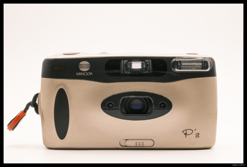 A head-on view of a Minolta P's in its champagne colorway