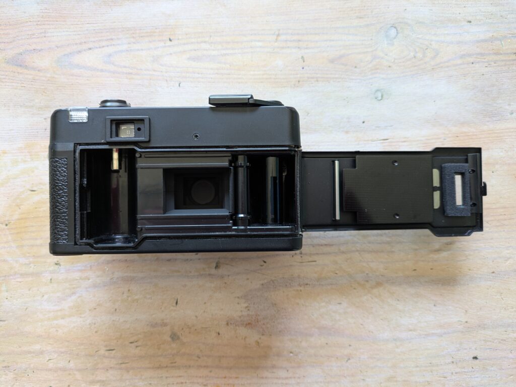 The open back of a Rolleimat AF