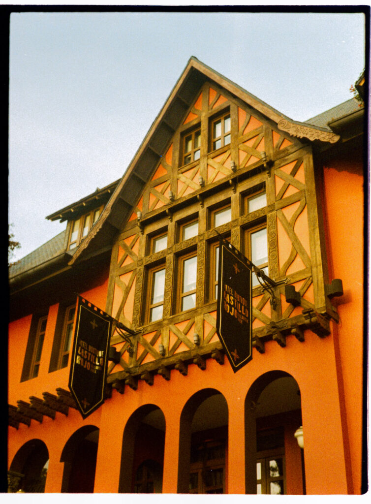 Shoot with Lucky Color 200